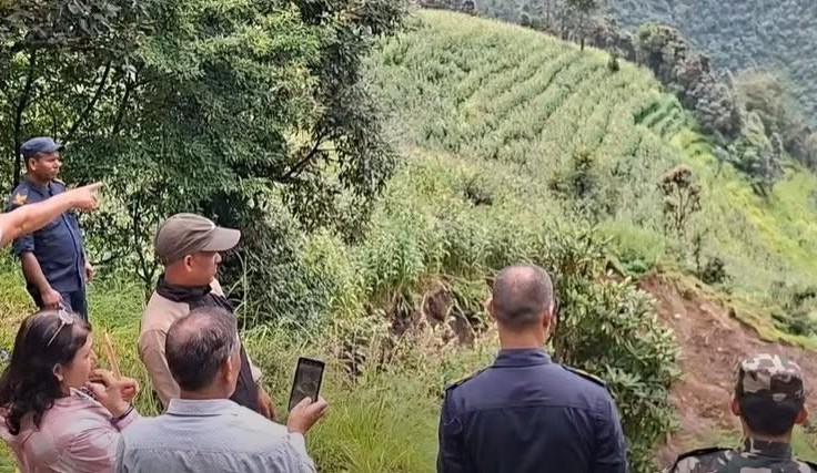 जिल्ला सुरक्षा समितिद्धारा सुर्नया -८ रातामाटेको पहिरो निरिक्षण-२०८३।५।११