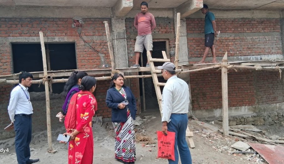 प्रमुख जिल्ला अधिकारी मीना अर्यालज्यूबाट कारागार कार्यालय/निर्माणाधिन भवनको निरिक्षण